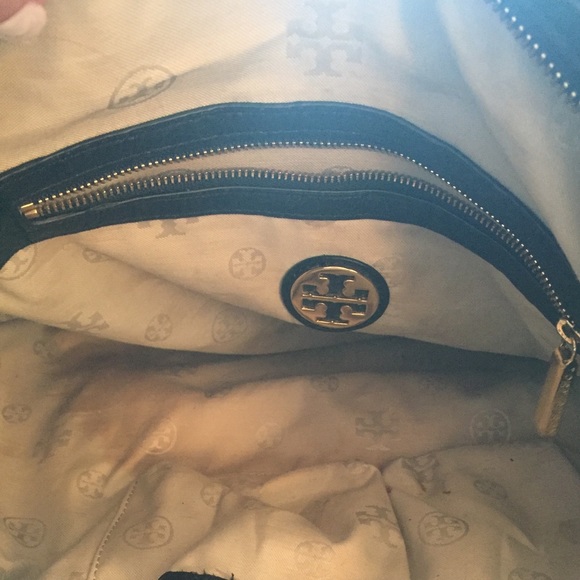 Tory Burch Black Amanda Hobo - Picture 3 of 5